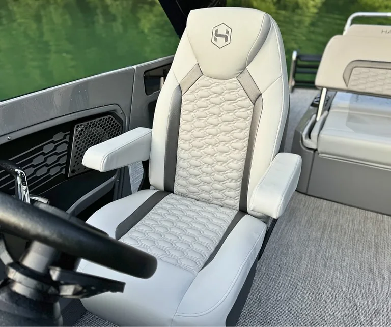 Material and seating detail aboard a Harris Crowne 250 SLDH