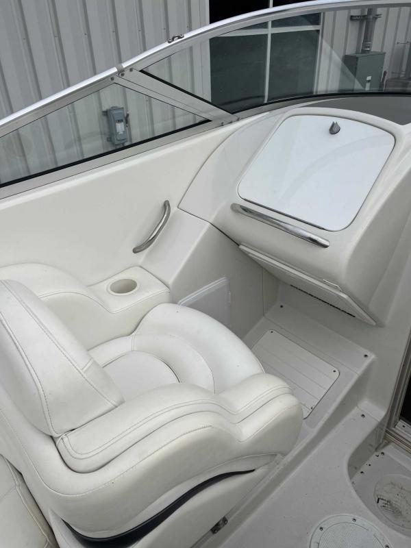 1997 Chris Craft 25 Concept Cuddy photo 9