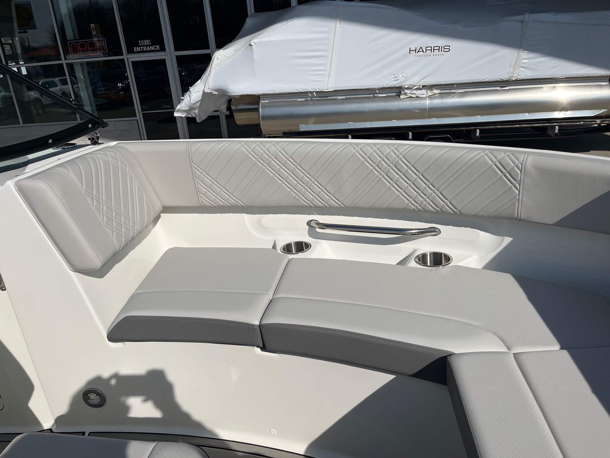 2026 Sea Ray SDX250 photo 4