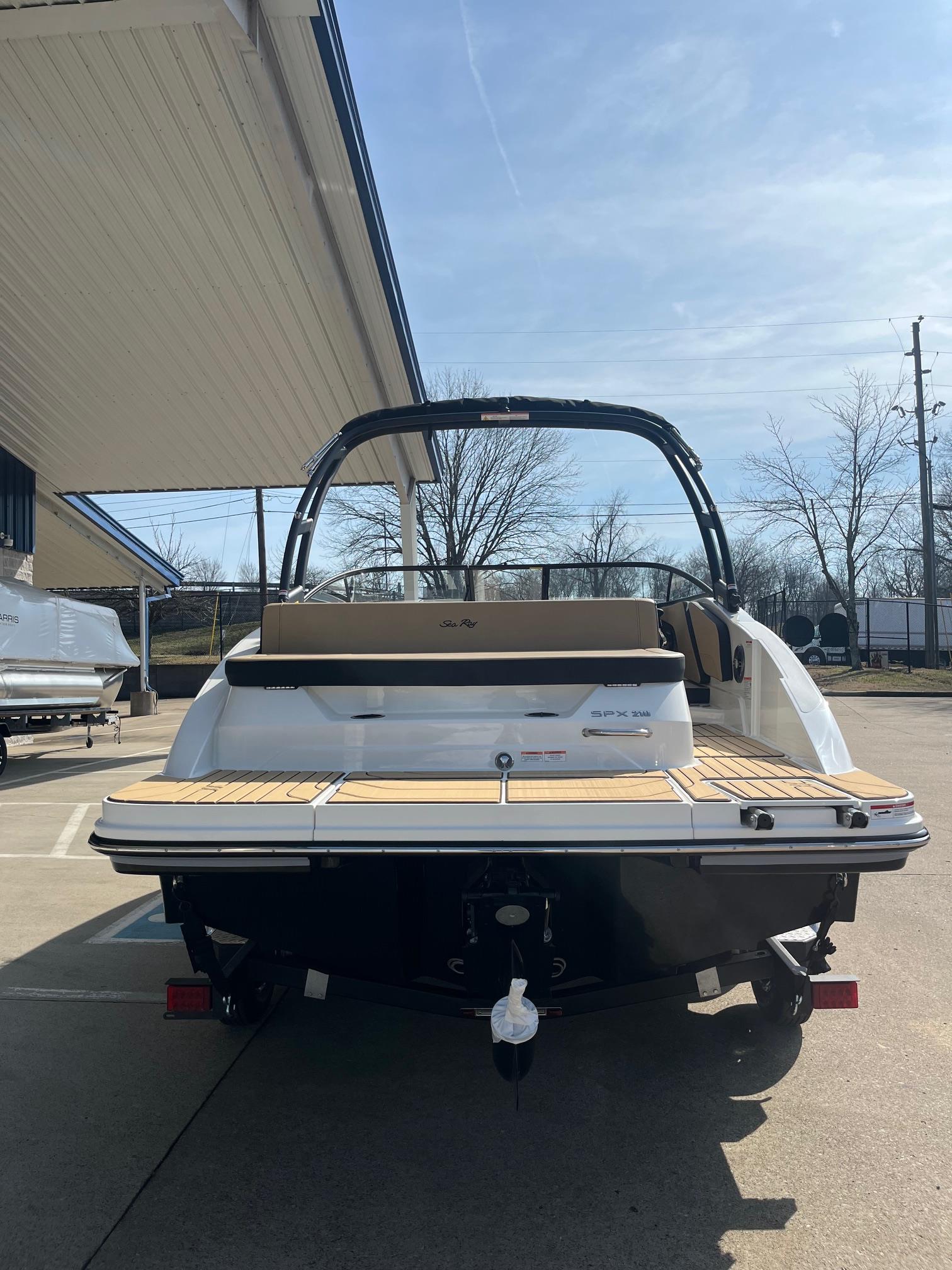2026 Sea Ray SPX210 photo 7