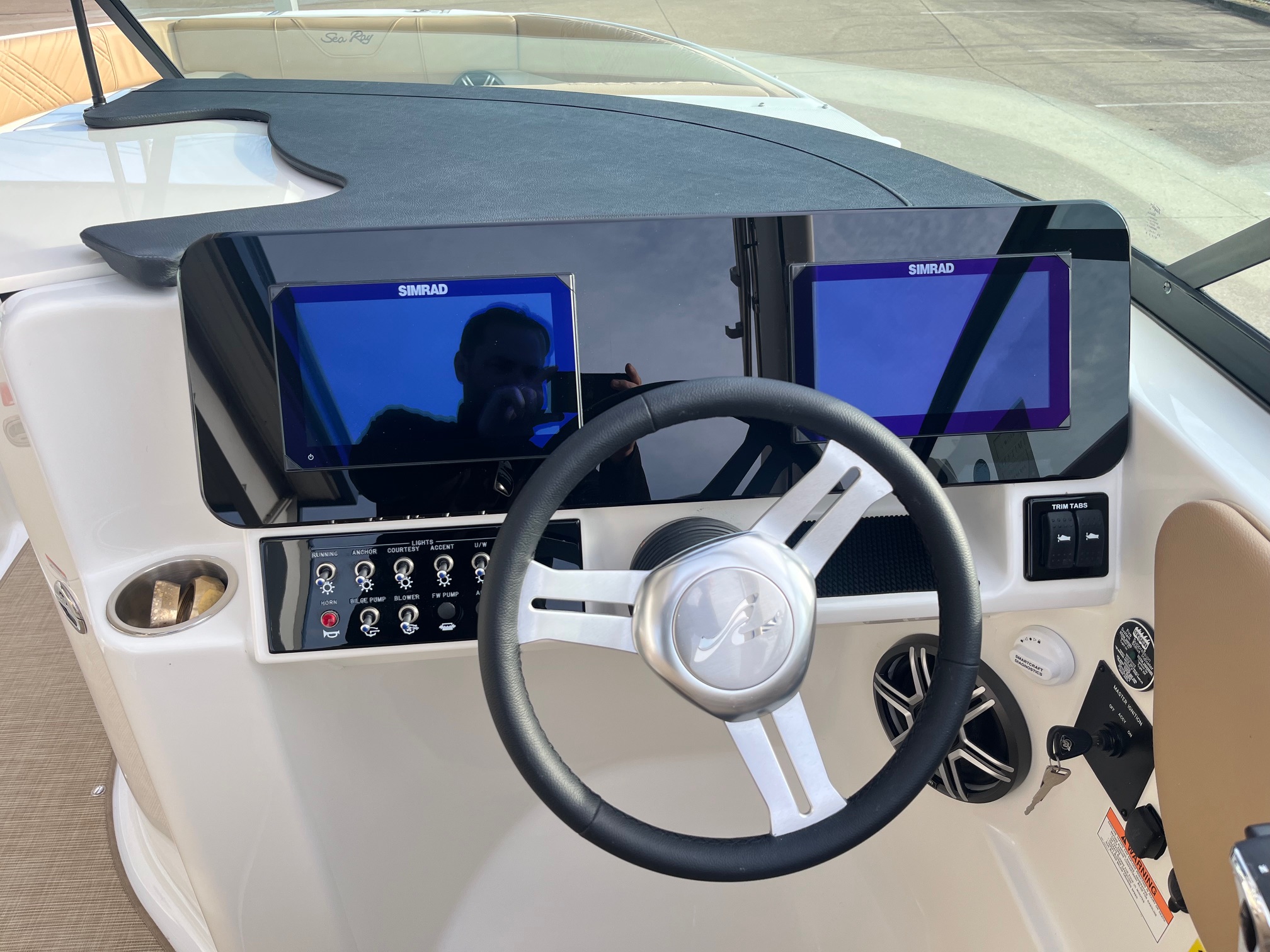 2026 Sea Ray SDX 250 Surf photo 3