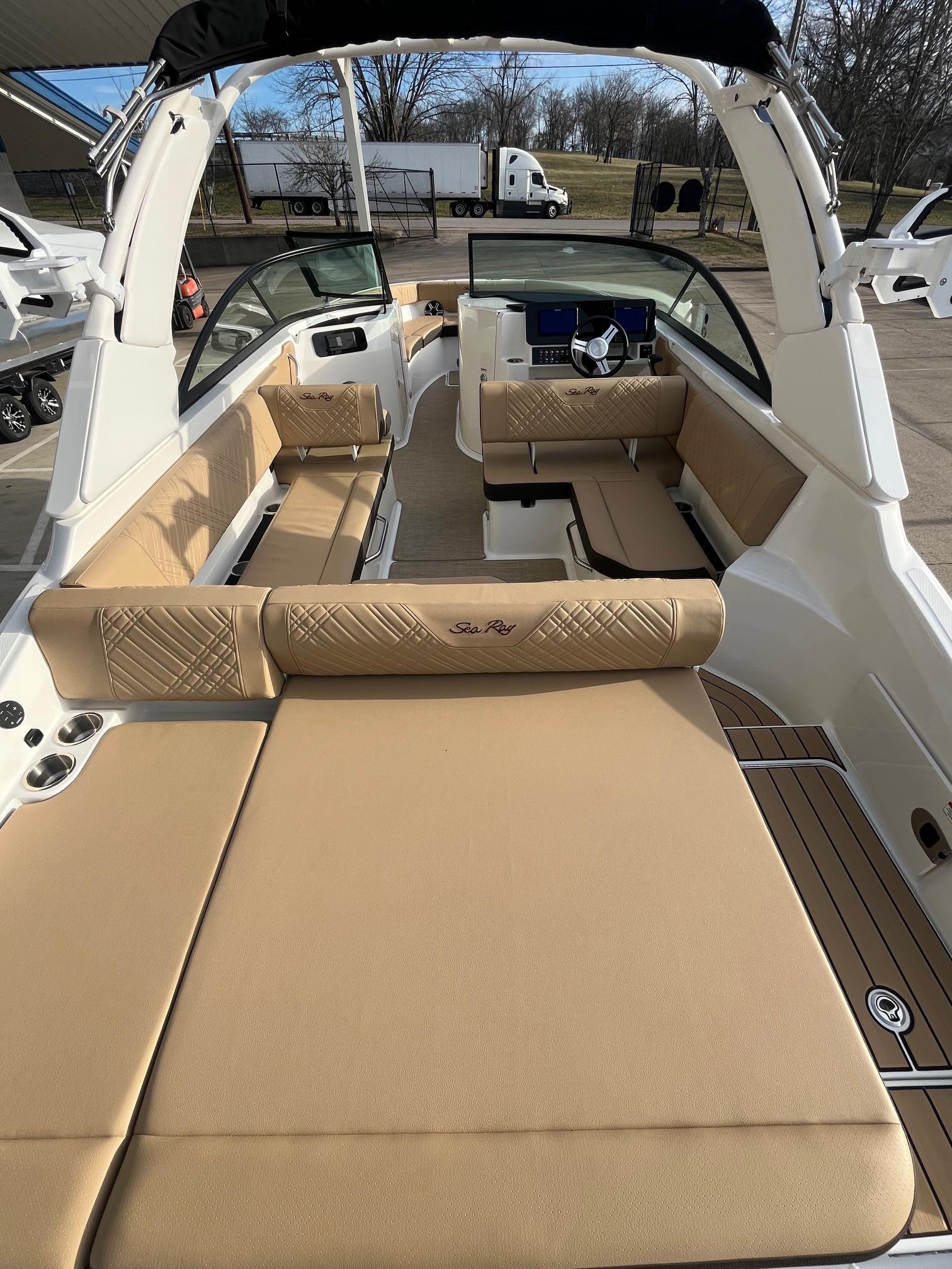 2026 Sea Ray SDX 250 Surf photo 9