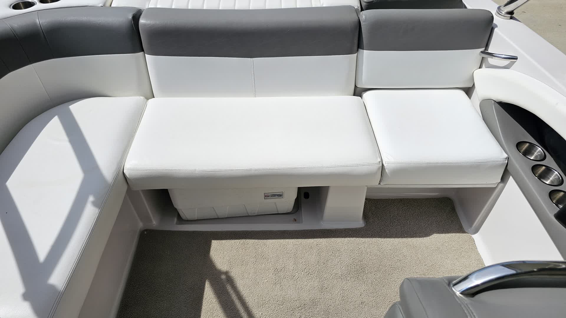 2009 Four Winns SL222 photo 3