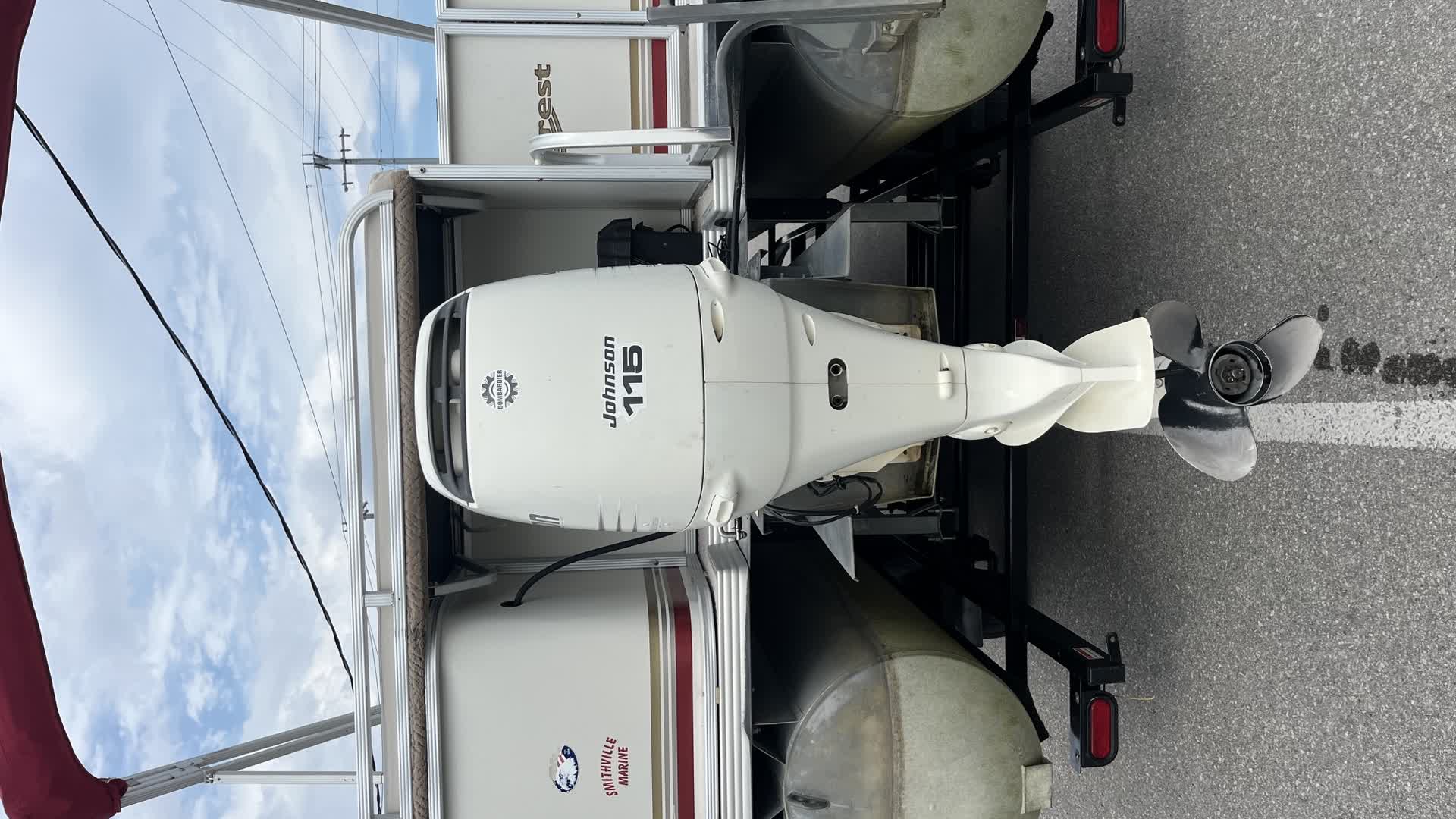 2006 Crest Pontoons Crest II LM photo 3