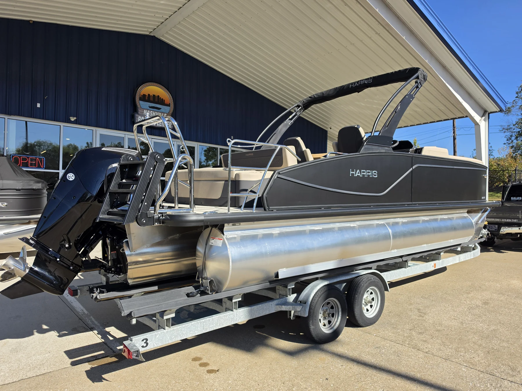 2027 Harris Sunliner 230 SLDH photo 3