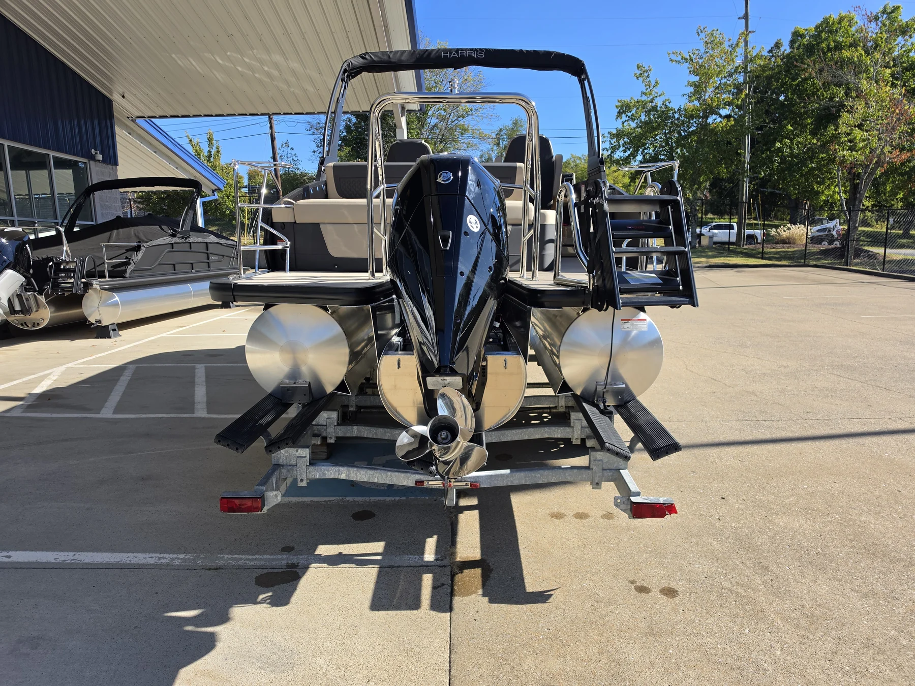 2027 Harris Sunliner 230 SLDH photo 4