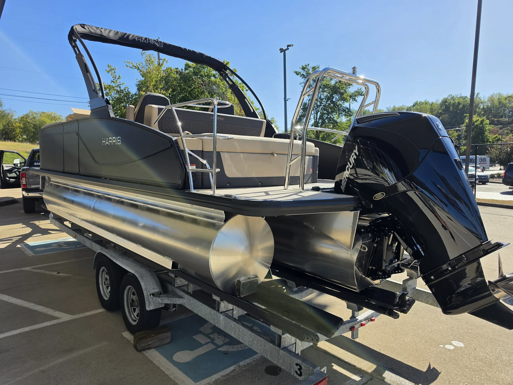 2027 Harris Sunliner 230 SLDH photo 5