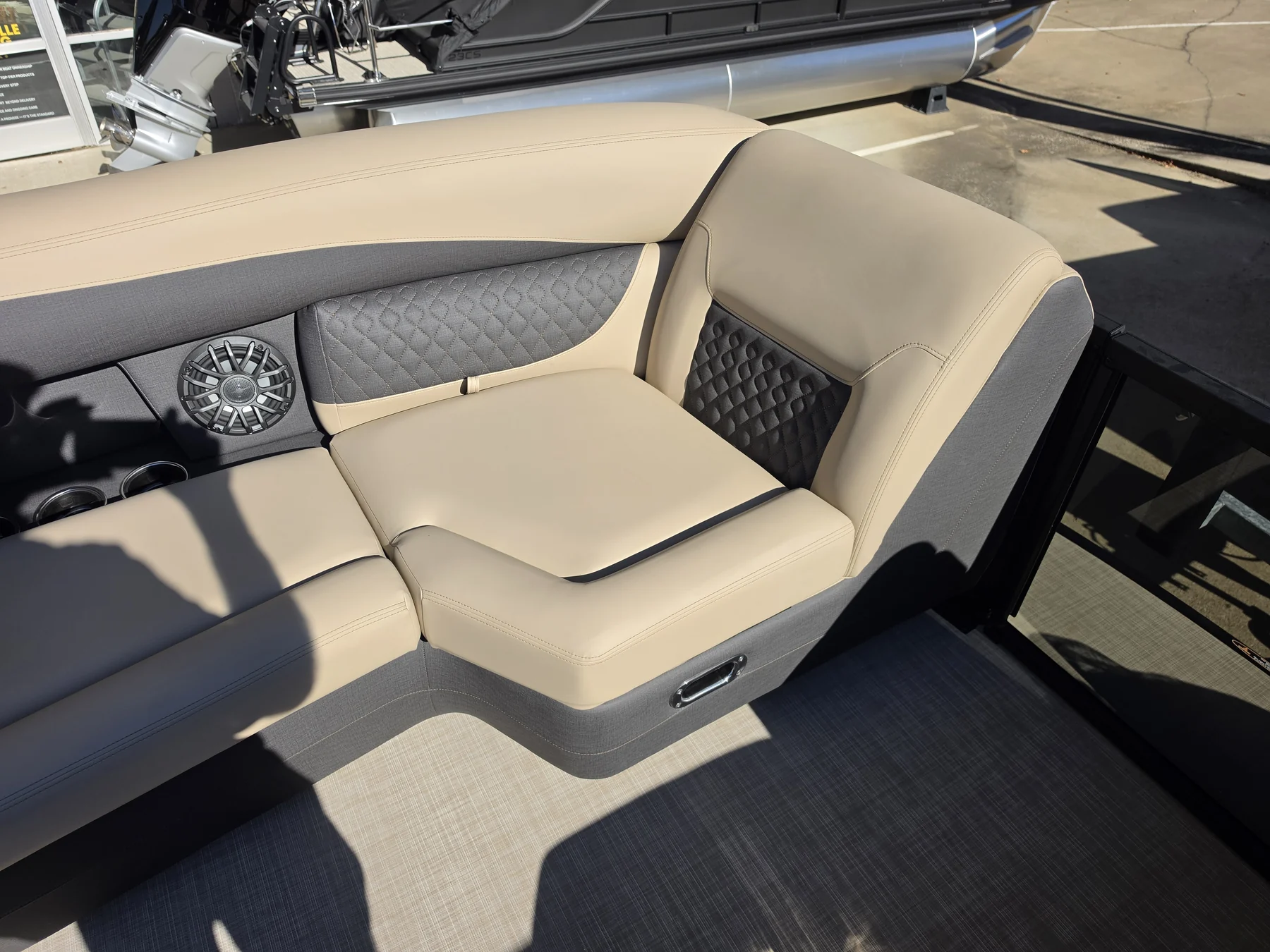 2027 Harris Sunliner 230 SLDH photo 9